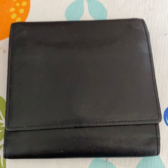 Tumi wallet - Picture 1 of 7
